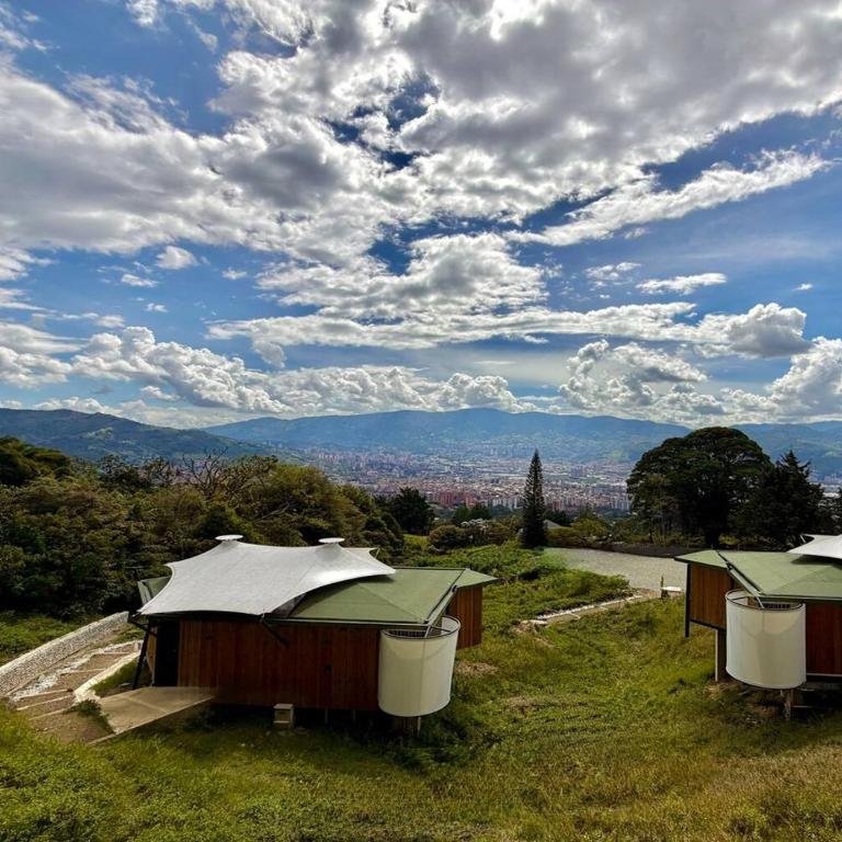 5 Luxury Cabanas , Hot Tubs , Panoramic Views - Vacation Home - 30