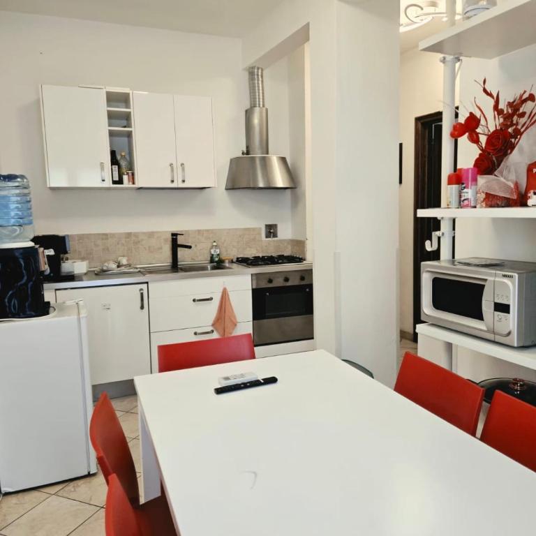 Libertà Florence Apartament-Central Apartment near Duomo - Appartamento con 2 Camere da Letto e Balcone - 37