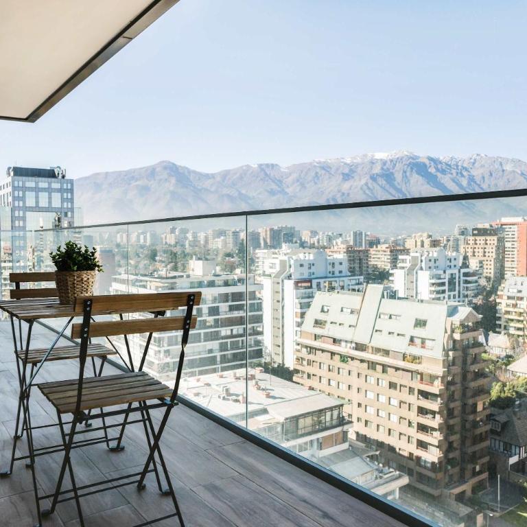 Prime 2BR Oasis in the Heart of Las Condes - Apartamento - 11