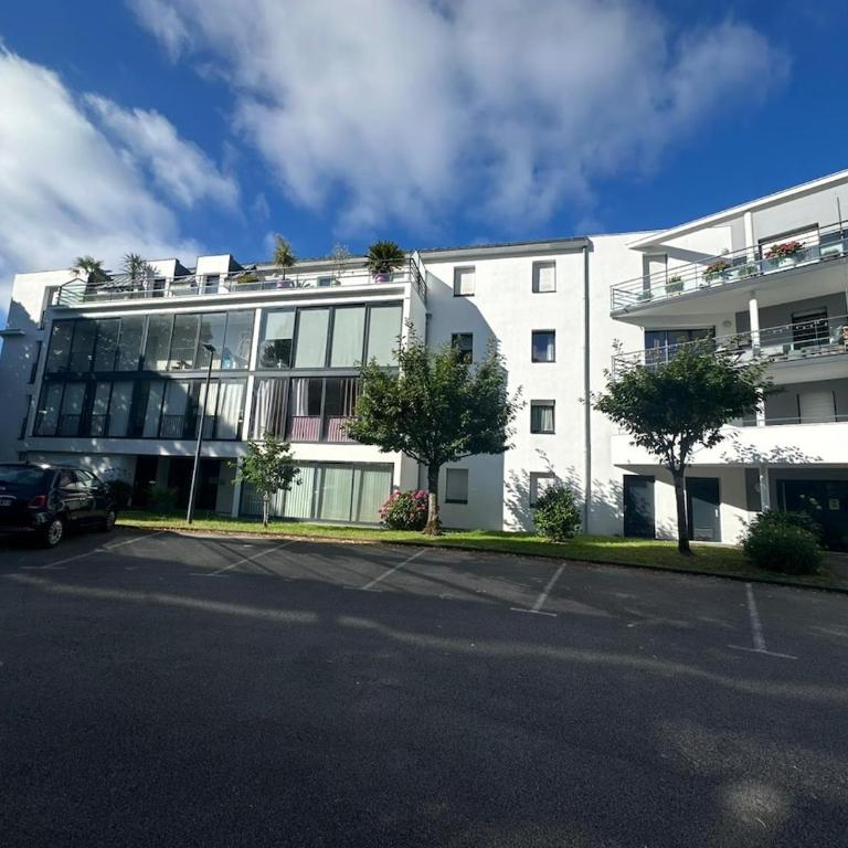 Bel appart 71m2 avec 2 terrasses Soleil à Vannes - Two-Bedroom Apartment - 12
