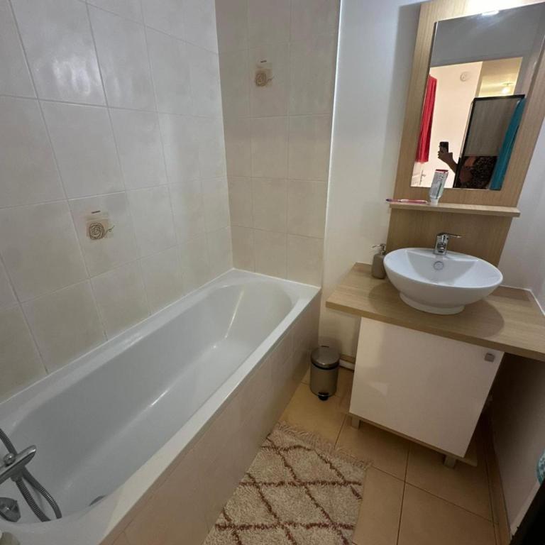 Bel appart 71m2 avec 2 terrasses Soleil à Vannes - Two-Bedroom Apartment - 8
