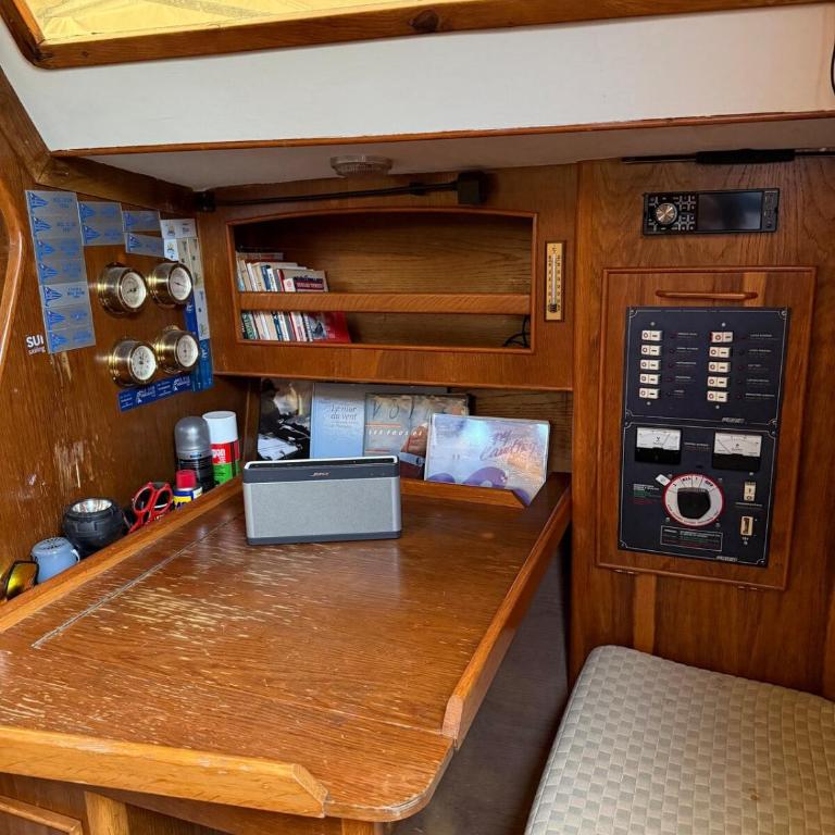 Fully equipped sailing boat & exploring zodiac - Mobile Home - 16