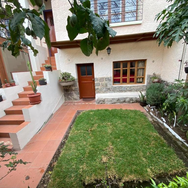Nice mini suite, quiet and central - One-Bedroom Apartment - 1