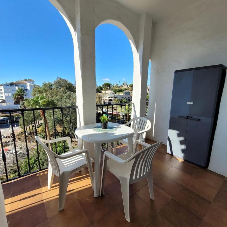 Holidays Banus - Estudio con vistas a las montañas - 18