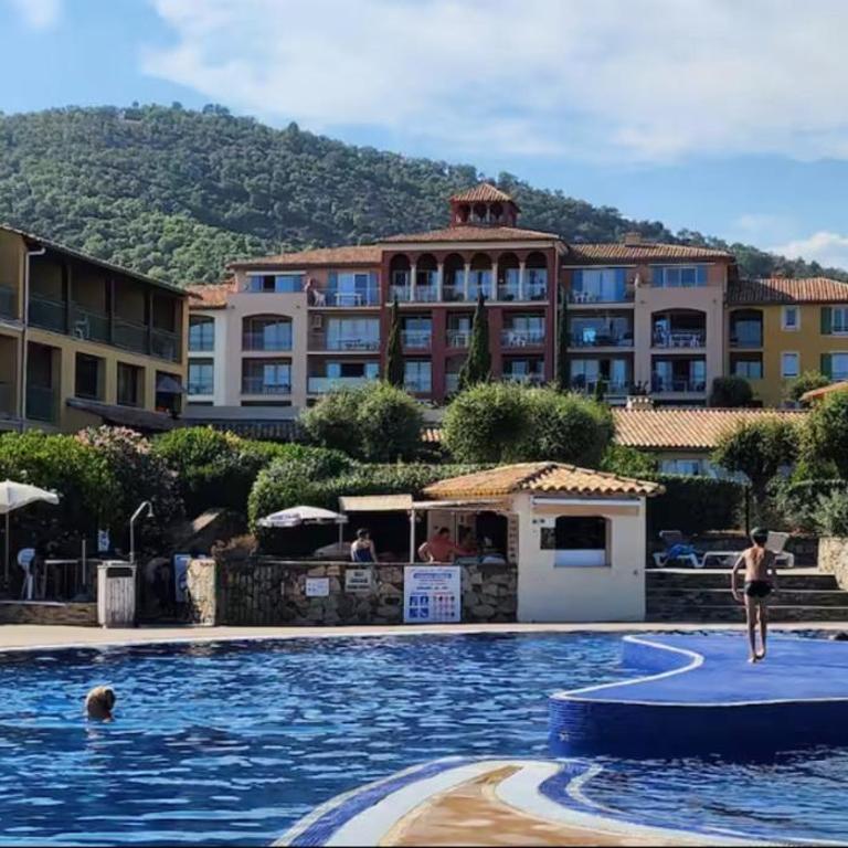 Appartement familial avec vue mer et piscine - Appartement - 16