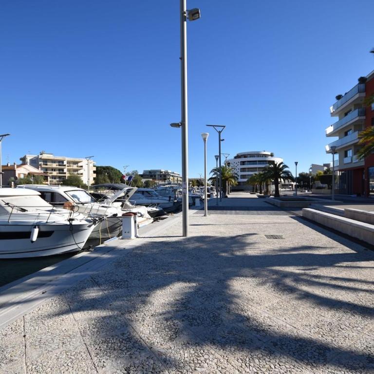 Studio climatisé, Terrasse, Parking privé, 10min à pied Port Fréjus - Appartamento con 1 Camera da Letto - 2