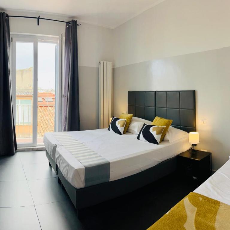 Floor 6 Boutique Rooms by DOT Suites - Camera Tripla - 1