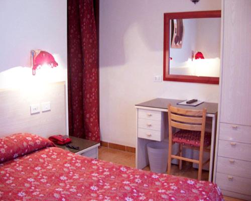 Hotel Beau Sejour - Camera Budget Matrimoniale/Doppia con Letti Singoli - 5