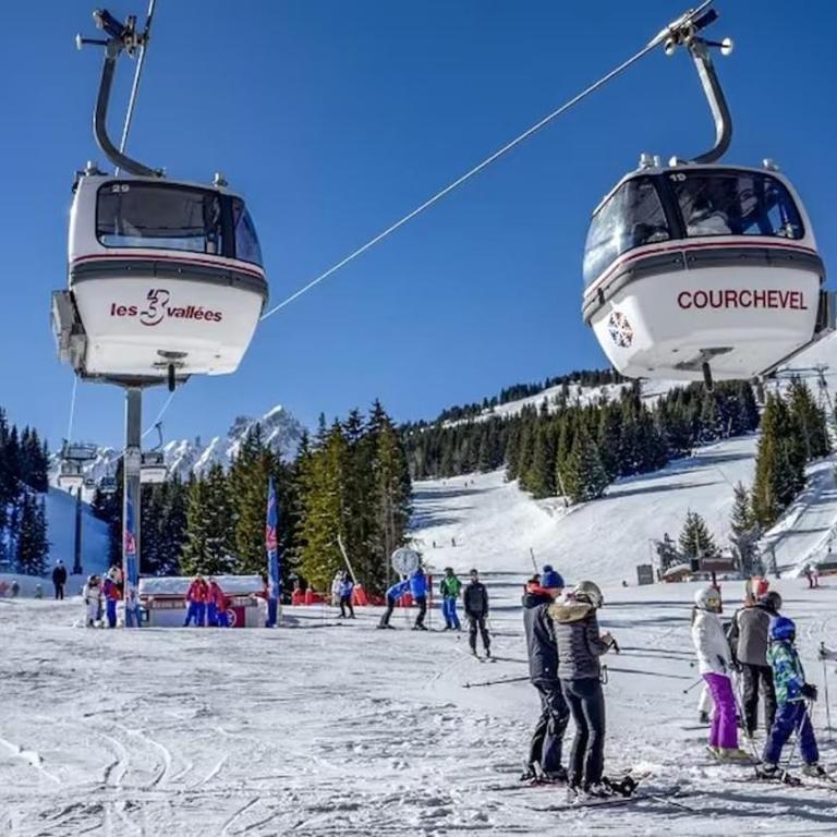 Courchevel 1850 - 3 Bedrooms, Balcony, Ski-in ski-out - Three-Bedroom Apartment - 2