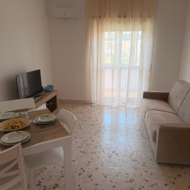 Aurarooms18 - Appartamento con 2 Camere da Letto - 2