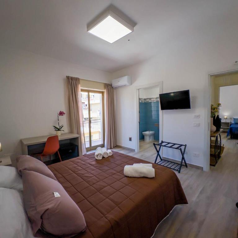 ARCADIA rooms - Camera Matrimoniale con Balcone - 2