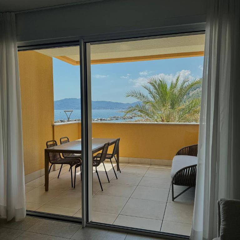 Gli Scogli Luxury Residence Hotel - Appartement - Vue sur Mer - 3