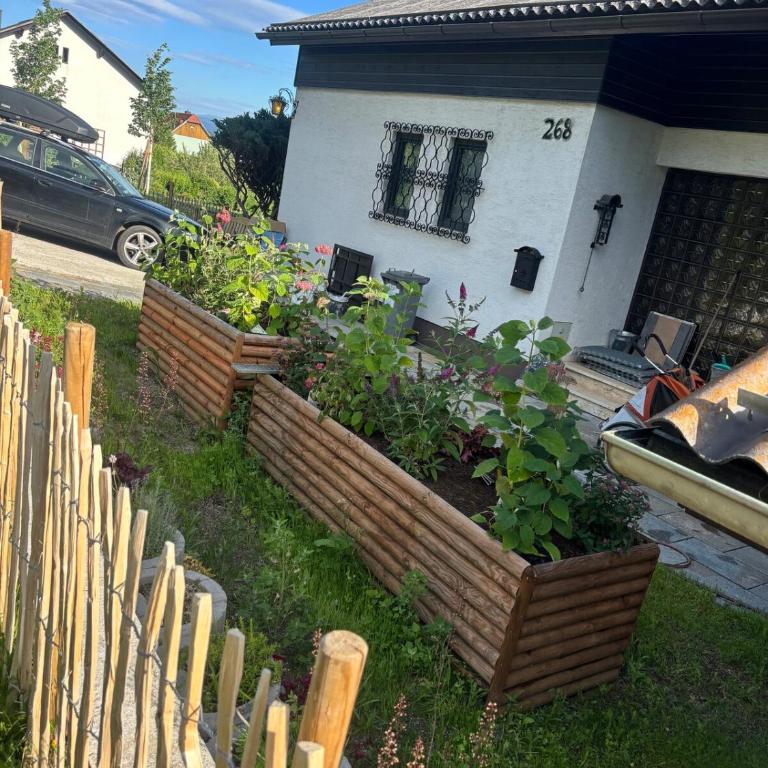 Idyllische Urlaubswohnung - Hausetage - mit Garten und Terrasse - Apartment mit 3 Schlafzimmern - 26