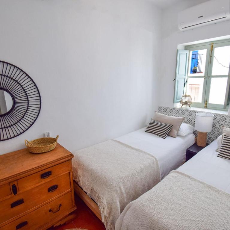 Calle Alta 37, Frigiliana Luxury 3 bedroom center Townhouse with large terrace and sea views HansOnHoliday Rentals - Casa de 3 dormitorios - 24