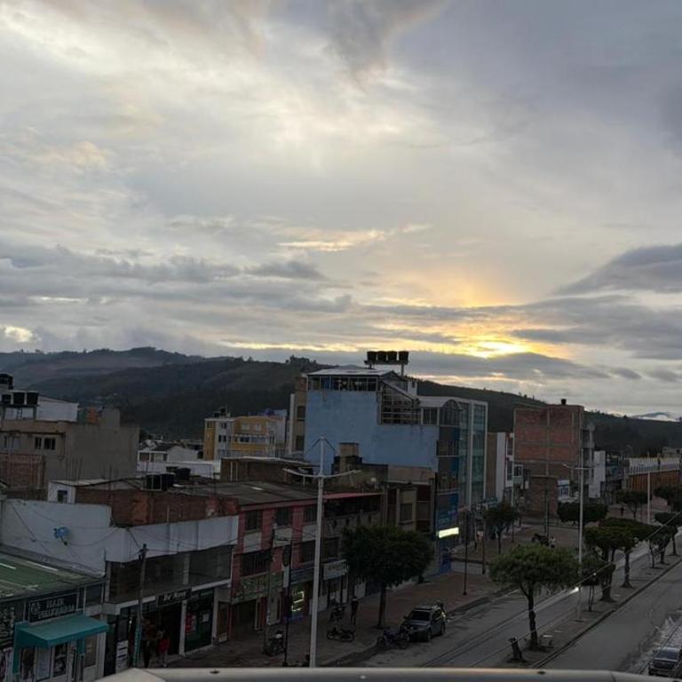 Apartamento Familiar en Sogamoso - Apartamento Deluxe de 3 dormitorios - 2