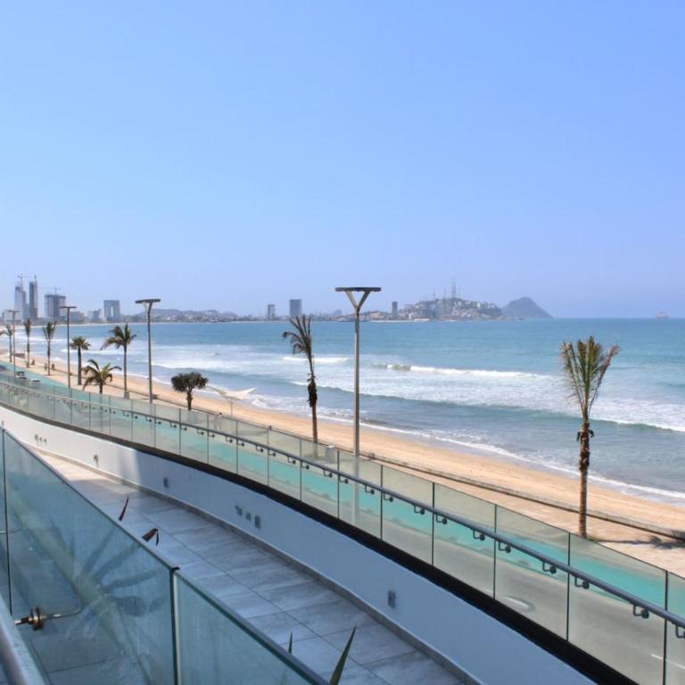 Vista al Mar desde el piso 20, Moderno Con Alberca - Apartamento - 15