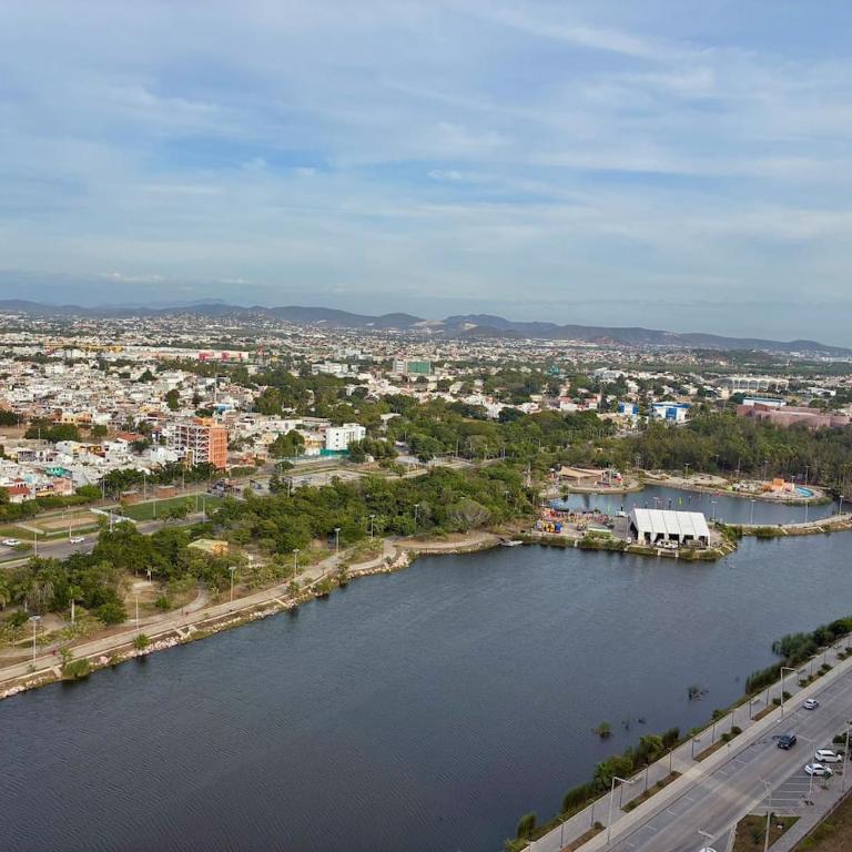 Vista al Mar desde el piso 20, Moderno Con Alberca - Apartamento - 28