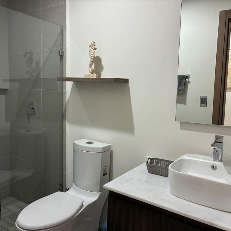 Vista al Mar desde el piso 20, Moderno Con Alberca - Apartamento - 35