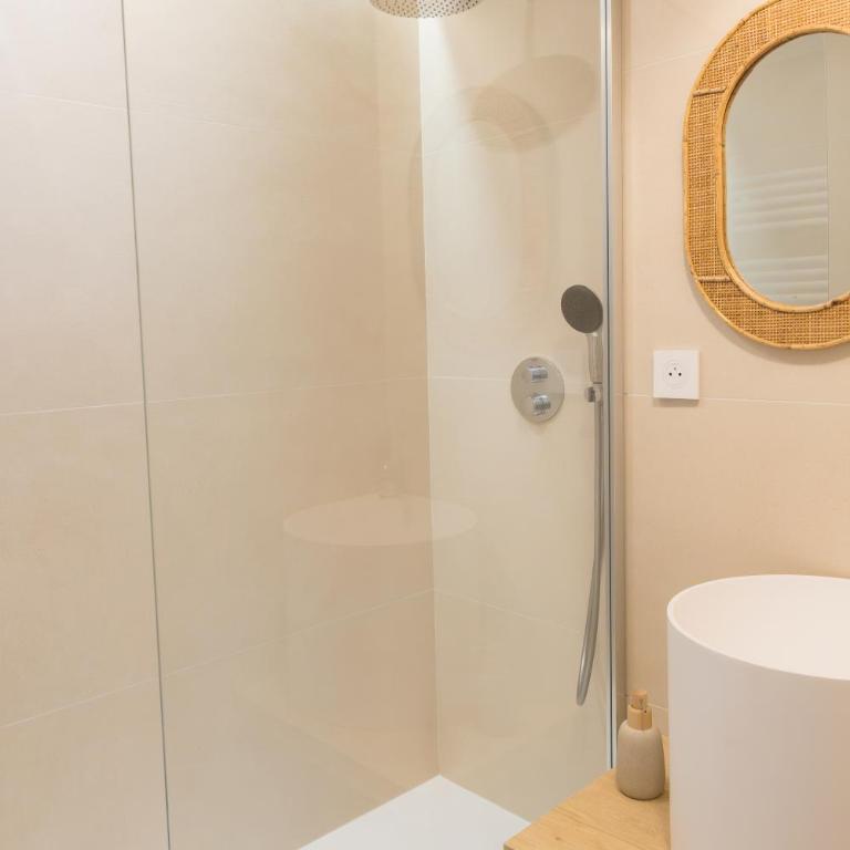 Maison Serrioux - Chambre Double - Vue sur Jardin - 3