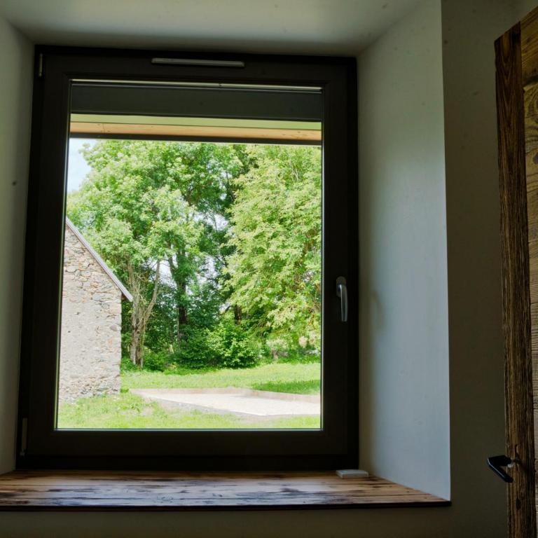 Maison Serrioux - Chambre Double - Vue sur Jardin - 4