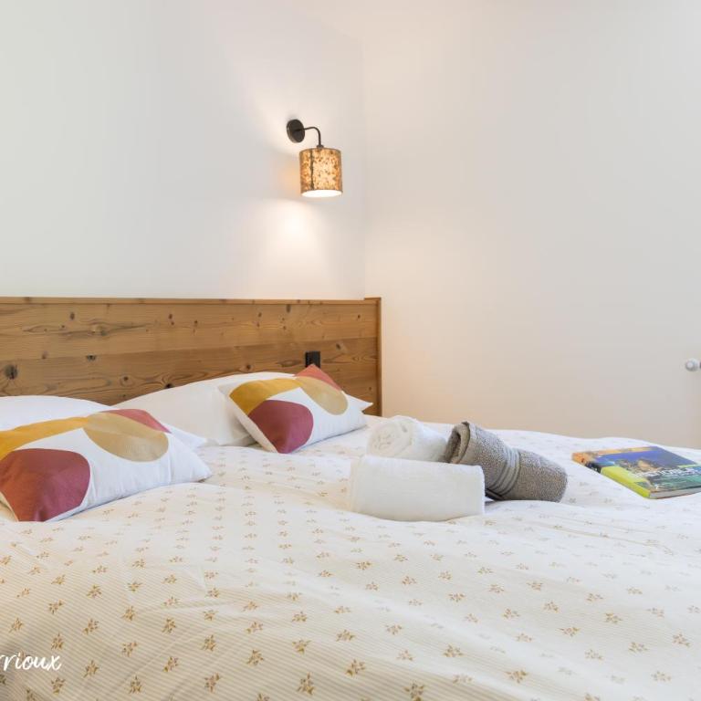 Maison Serrioux - Chambre Double - Vue sur Jardin - 5
