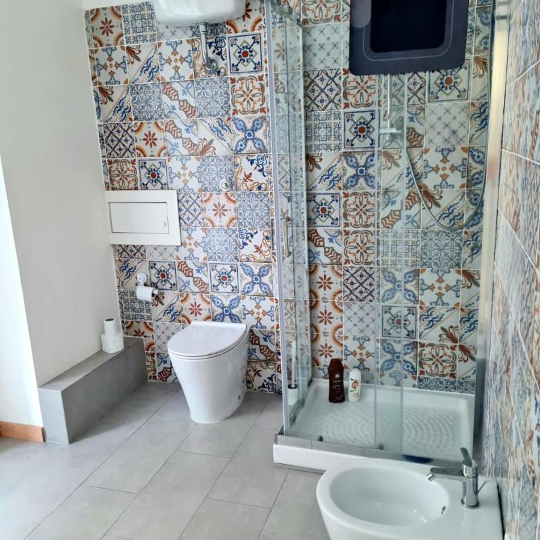 Alexander Apartment - Camera Matrimoniale con Bagno in Comune - 11