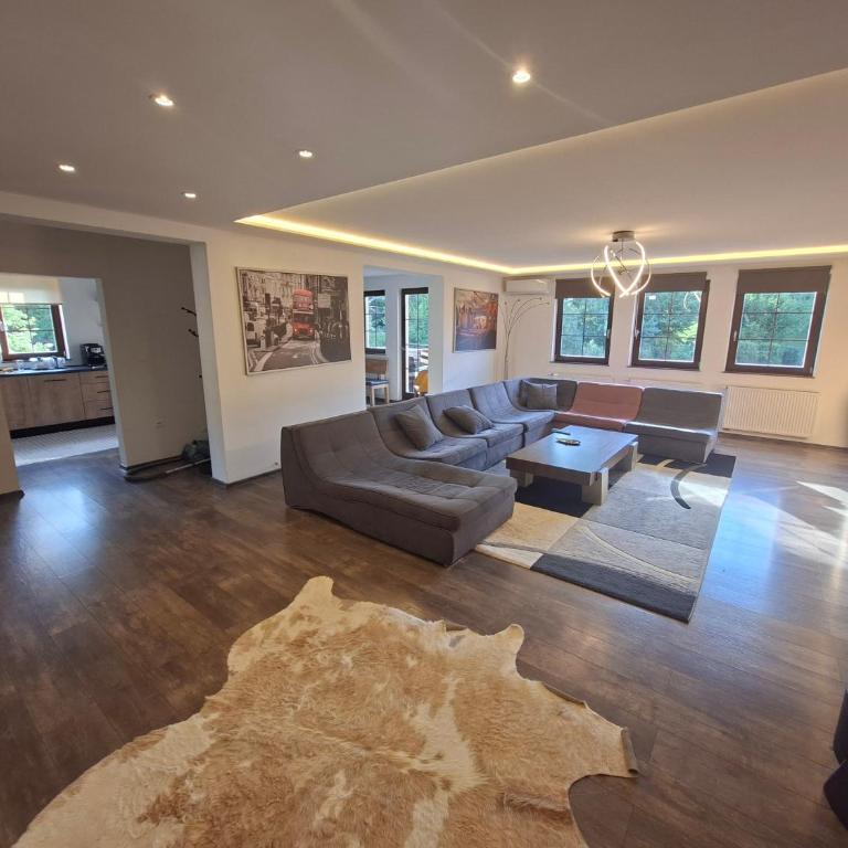 Vila Rakovica Ilidža Sarajevo - Vila sa 3 Spavaće Sobe - 12