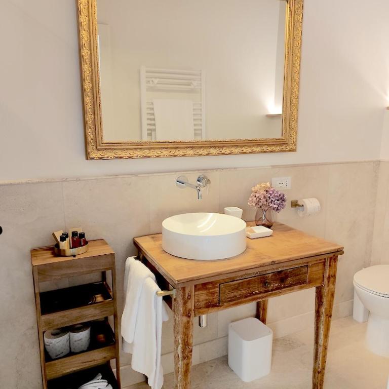 Dimora Dell'Erbe Rooms - Camera Matrimoniale con Bagno Privato - 4