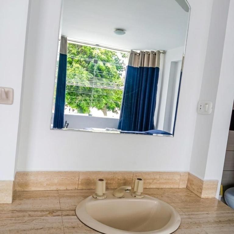 Regency Plaza Hotel - Quadruple Room - 2