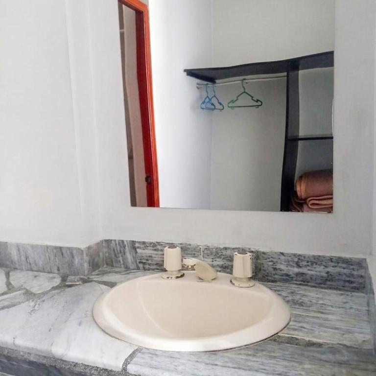 Regency Plaza Hotel - Standard Triple Room - 2