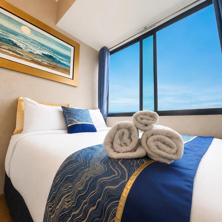Luxury Oceanfront 3BR Apartment 15 Minutes to the Airport, Fast WiFi, Pool, Gym, Sauna and Free Parking - Three-Bedroom Apartment - 10