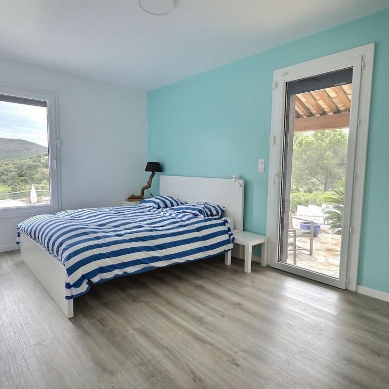Maison Blanche Valcros - Six-Bedroom House - 35