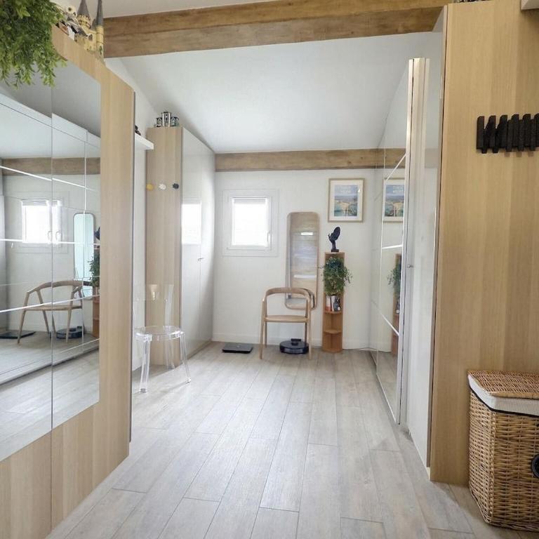 Maison Blanche Valcros - Six-Bedroom House - 23