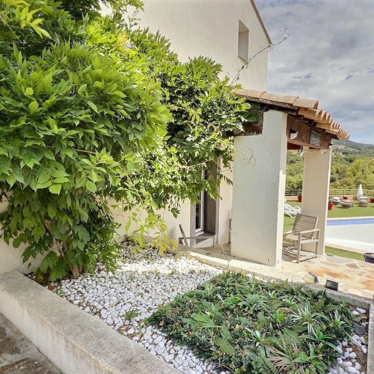 Maison Blanche Valcros - Six-Bedroom House - 15