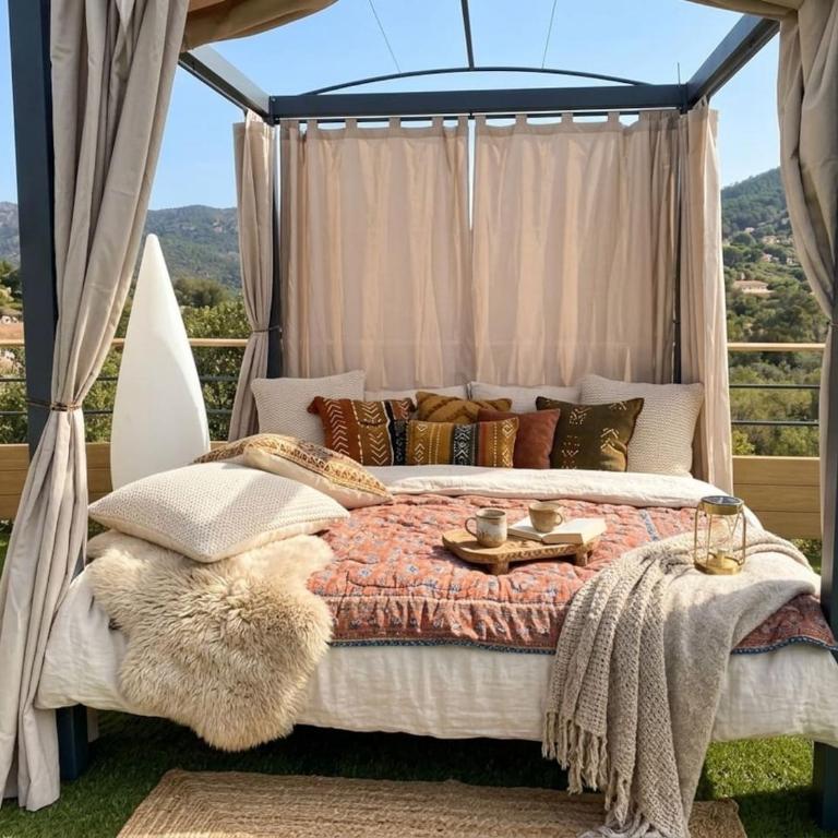 Maison Blanche Valcros - Six-Bedroom House - 13