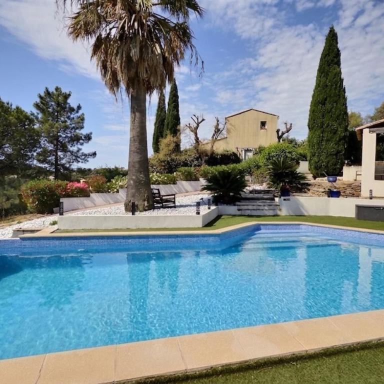 Maison Blanche Valcros - Six-Bedroom House - 12