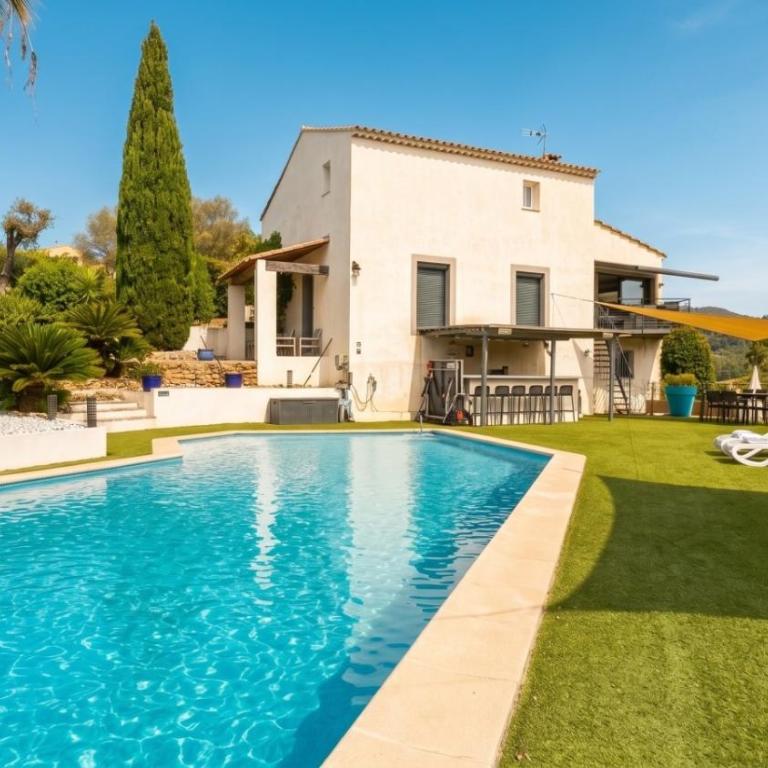 Maison Blanche Valcros - Six-Bedroom House - 9