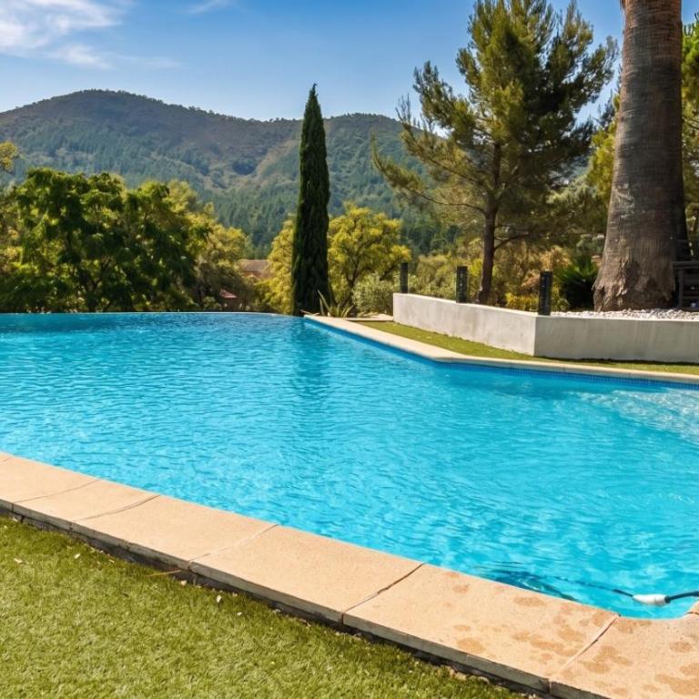 Maison Blanche Valcros - Six-Bedroom House - 5