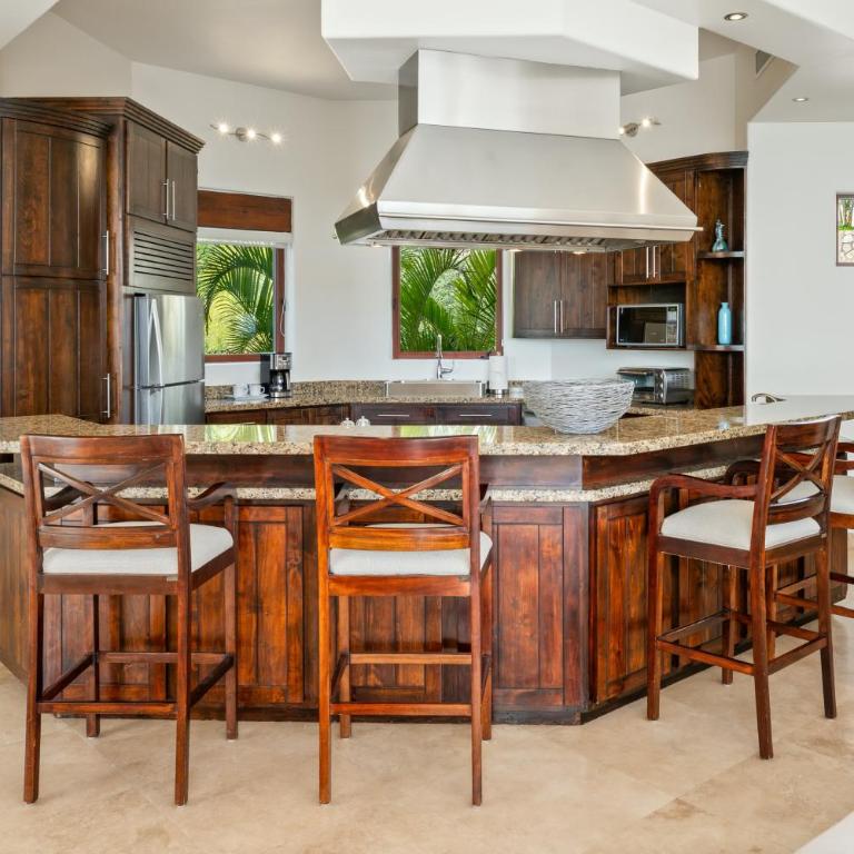 Casa Bella 5BR Ocean Views - Villa - 5