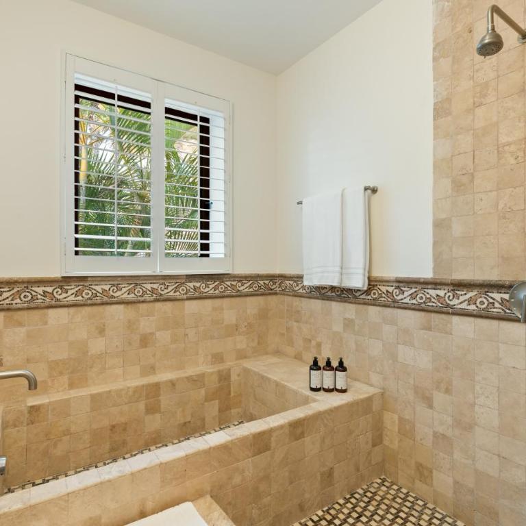 Casa Bella 5BR Ocean Views - Villa - 15