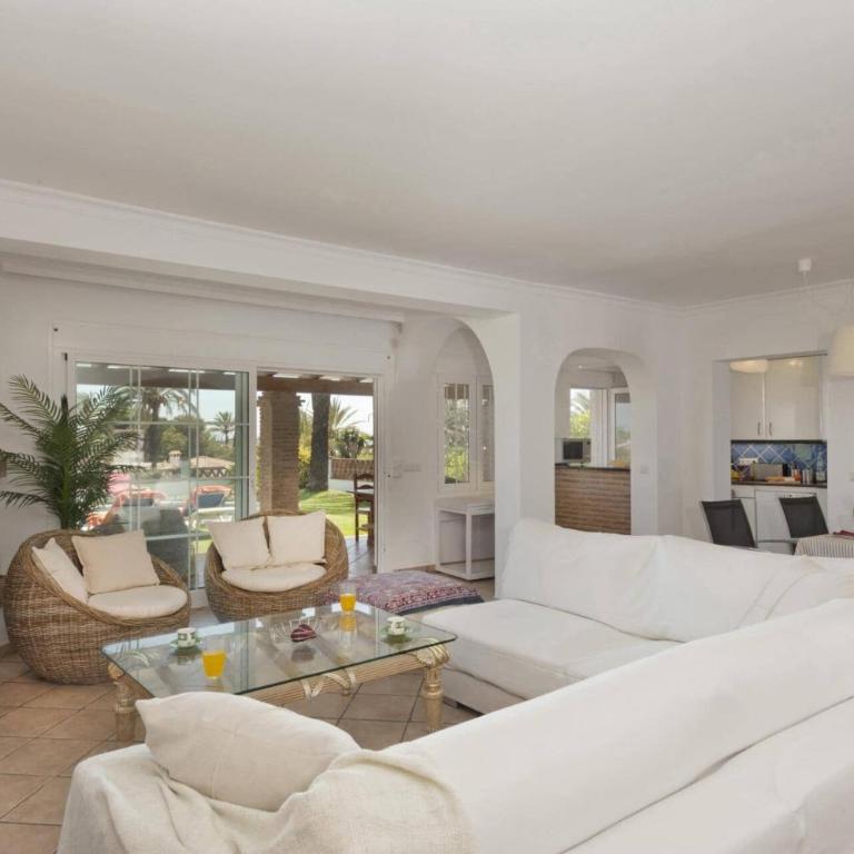 Villa Oasis Beach by Villa Plus - Villa - 2
