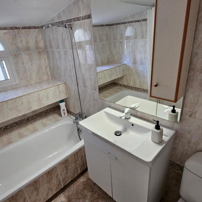 Dúplex con Vistas al Mar, cerca de la playa y puerto - Apartamento de 1 dormitorio - 22