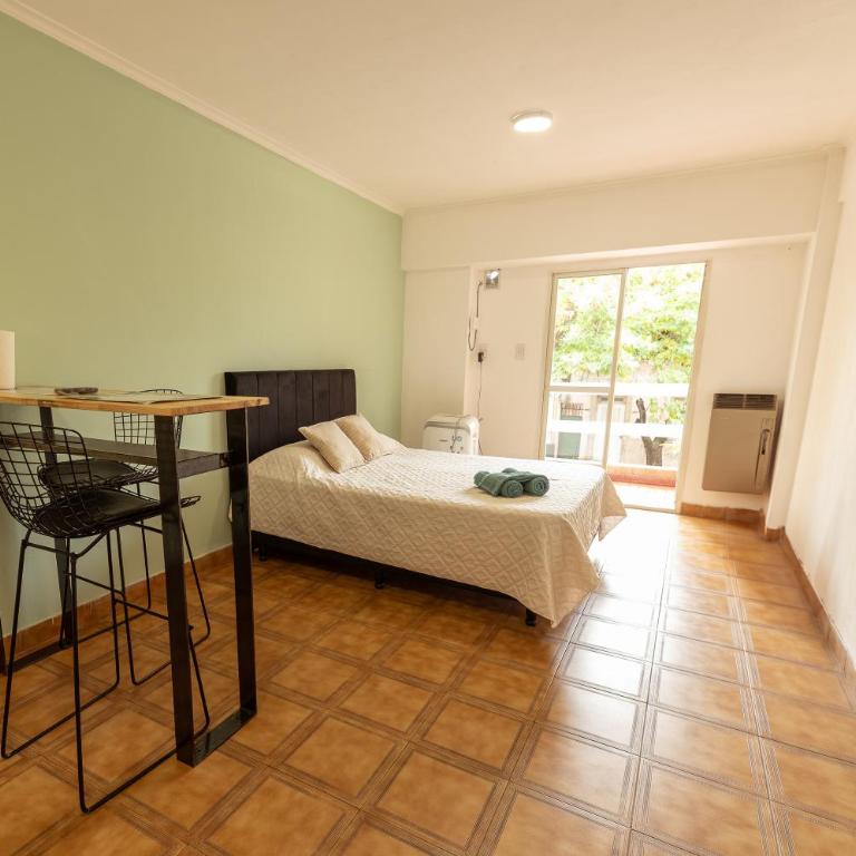 Estudio equipado a metros de Boulevard Galvez - Apartamento de 1 dormitorio - 2