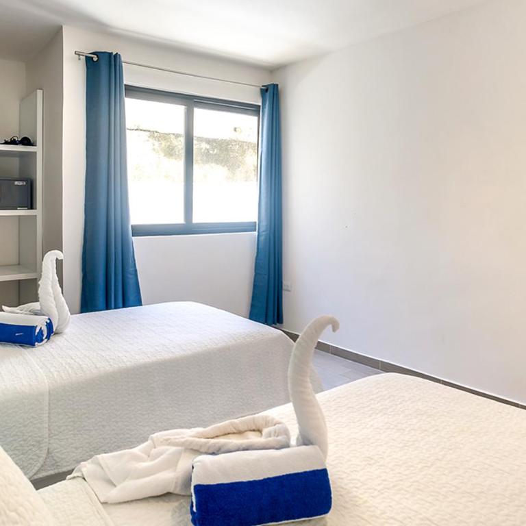 Valentina Suites by Las Flores Vacation Rentals - One-Bedroom Deluxe Apartment - 10
