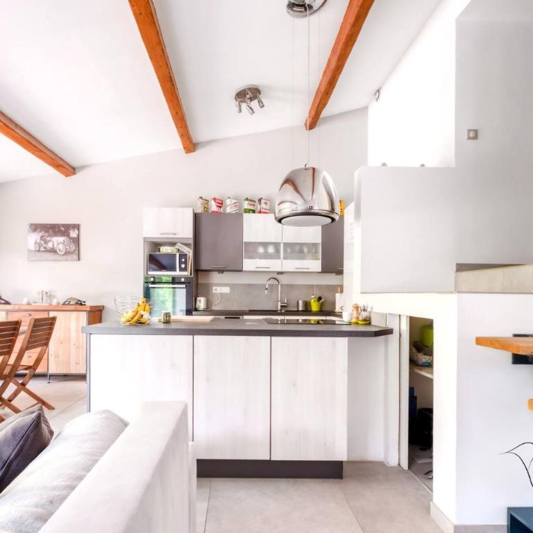 bird renting - Two-Bedroom House - 5