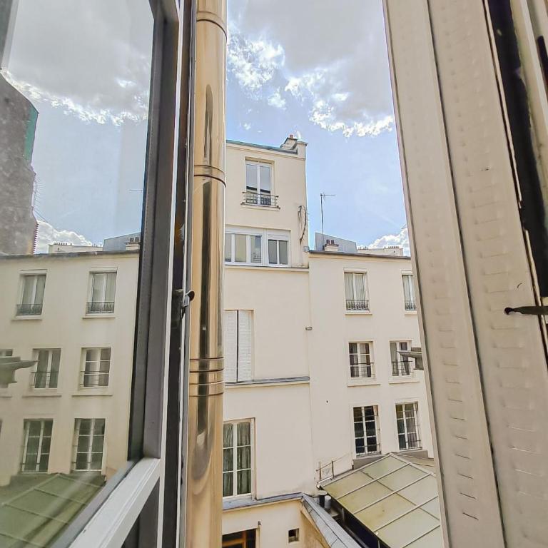 Cocon en plein cœur de Paris Montorgueil 1er & 2e - Chambre Double avec Salle de Bains Privative - 15