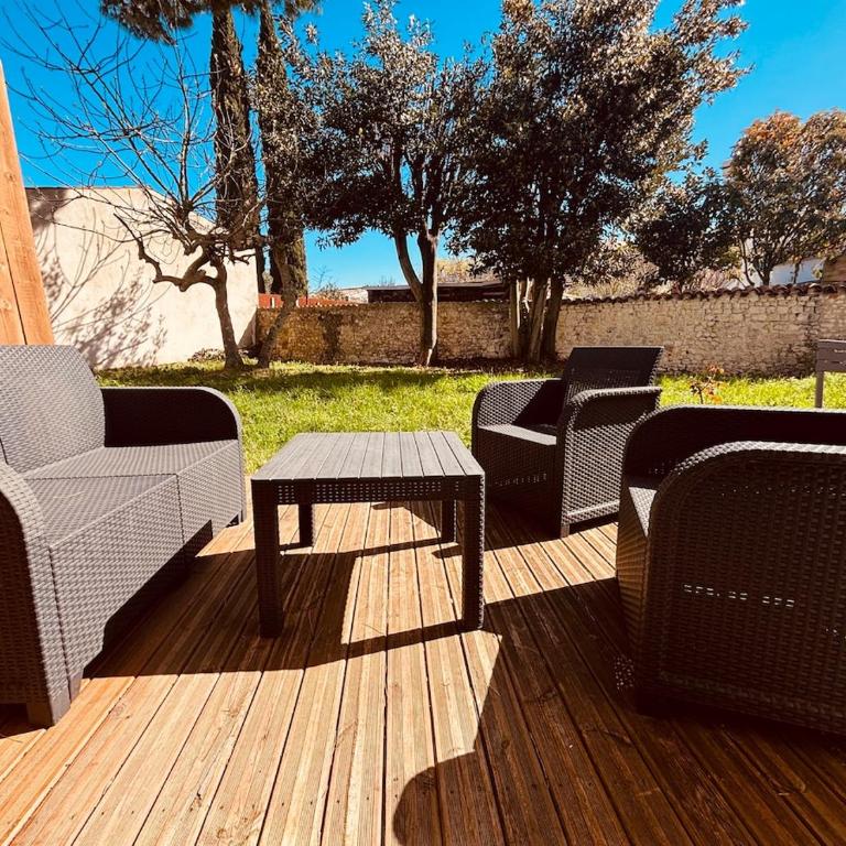 charmant appartement en rez de jardin avec parking - Apartment mit 1 Schlafzimmer - 31