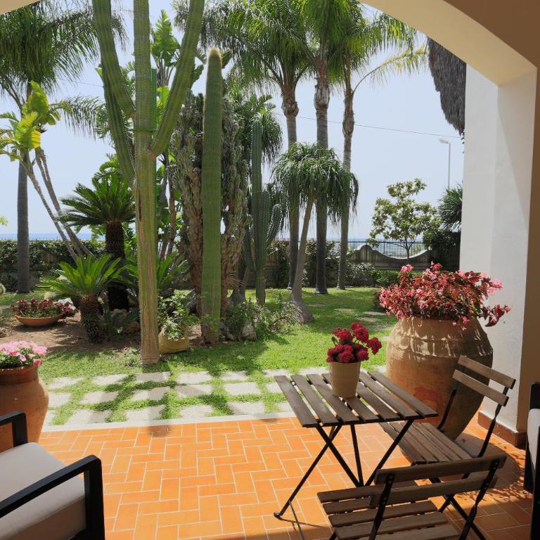 Temenos Villa by Ortigiaapartments - Villa - 6