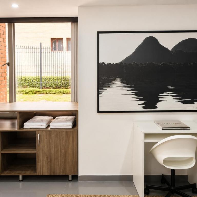 Kaza Living Calle 100 - Habitación Business Doble con acceso al gimnasio - 15