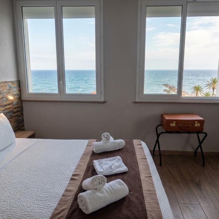 Logis Mar I Sol - Hôtel Restaurant en bord de Mer - Superior Double Room with Balcony and See View - 3